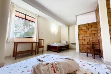 هاستل El Mural Backpackers