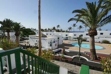 Apartamentos Tropicana