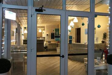 هتل Fiumicino Airport B&b Deluxe