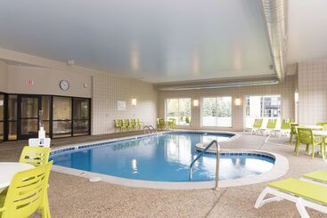 هتل Hilton Garden Inn Grand Rapids East