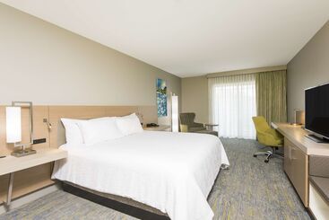 هتل Hilton Garden Inn Grand Rapids East