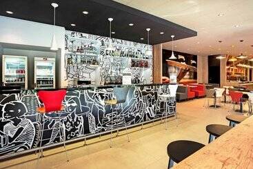 هتل Ibis Paranagua