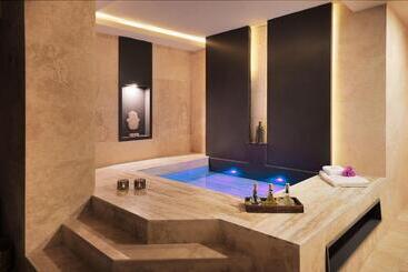 هتل Le Méridien Bodrum Beach Resort