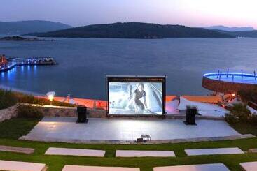 هتل Le Méridien Bodrum Beach Resort