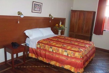 هتل Moquegua