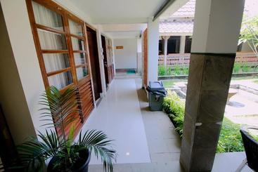 هتل Oyo 680 Grhadika Jodipati