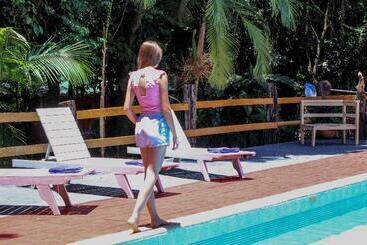 هتل Palo Rosa Lodge