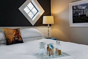 Hotel The Waterford Inn