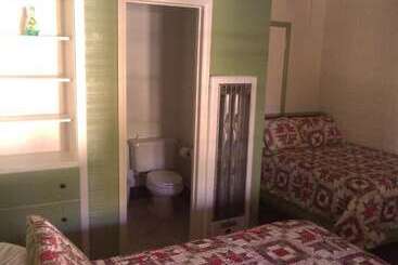 Ranch Motel