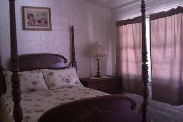 Ranch Motel