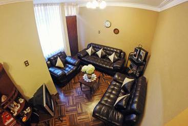 تختخواب و صبحانه La Casa De Arturo