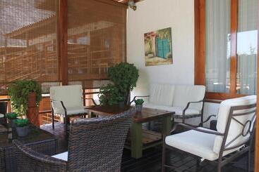 El Molino Hotel Y Restaurant