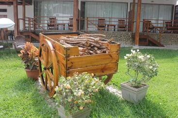 El Molino Hotel Y Restaurant