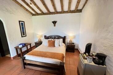 هتل Campestre Montecarlo