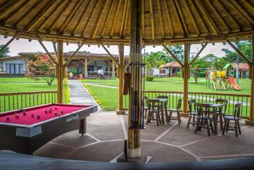 هتل Campestre Montecarlo