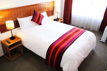 هتل Cantuta Inn