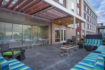 هتل Home2 Suites By Hilton Bowling Green