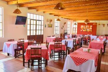 هتل La Estancia Chincha