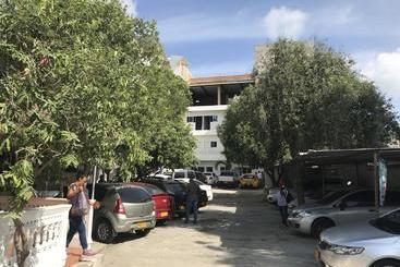 هتل Y Restaurante La Quinta