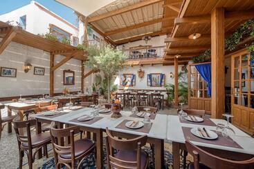 پانسیون Koukos Rhodian Guesthouse  Adults Only