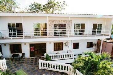 هاستل The Rock House Eco