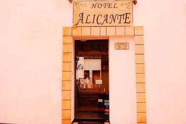 تختخواب و صبحانه Alicante
