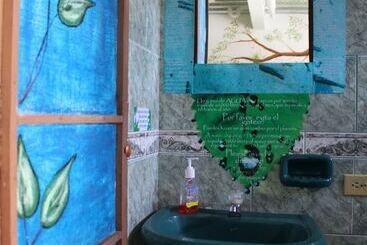 تختخواب و صبحانه Eco Hotel El Refugio De La Floresta