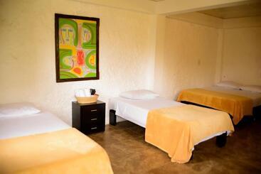 تختخواب و صبحانه Finca Hotel Loma Verde