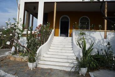 تختخواب و صبحانه Jardin Etnobotanico Villa Ludovica