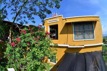 تختخواب و صبحانه Jardin Etnobotanico Villa Ludovica