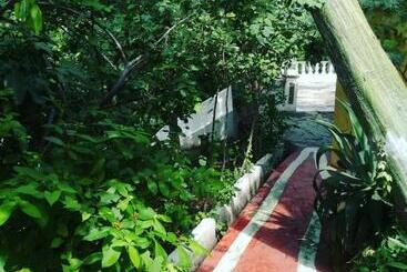 تختخواب و صبحانه Jardin Etnobotanico Villa Ludovica