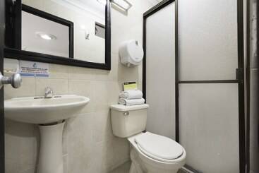 Ayenda 1120 Hotel Comercial