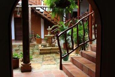 هتل Casa Aparicio Lopez