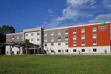 هتل Holiday Inn Express & Suites Columbus North By Ihg