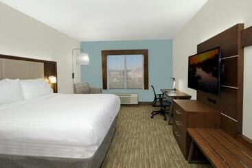 هتل Holiday Inn Express & Suites Columbus North By Ihg