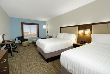 هتل Holiday Inn Express & Suites Columbus North By Ihg