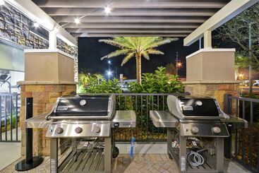 هتل Home2 Suites By Hilton  St. Simons Island