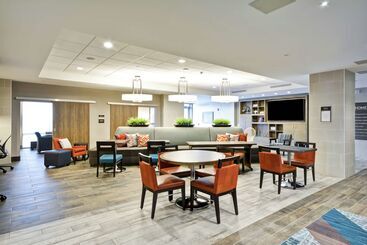 هتل Home2 Suites By Hilton  St. Simons Island