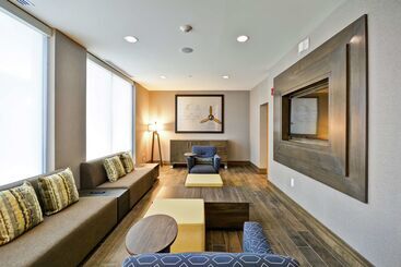 هتل Home2 Suites By Hilton  St. Simons Island
