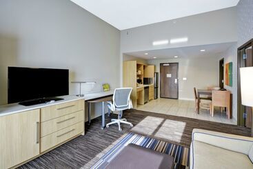 هتل Home2 Suites By Hilton  St. Simons Island