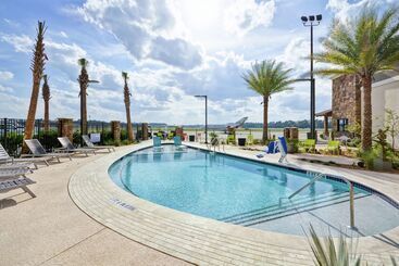 هتل Home2 Suites By Hilton  St. Simons Island