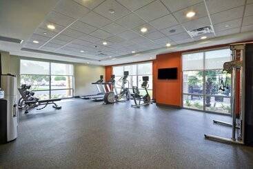 هتل Home2 Suites By Hilton  St. Simons Island