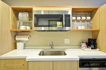 هتل Home2 Suites By Hilton  St. Simons Island