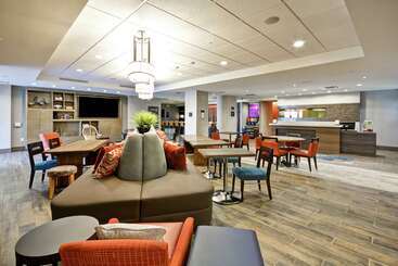 هتل Home2 Suites By Hilton  St. Simons Island
