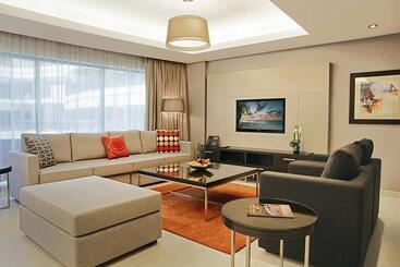 هتل Kin Plaza Arjaan By Rotana