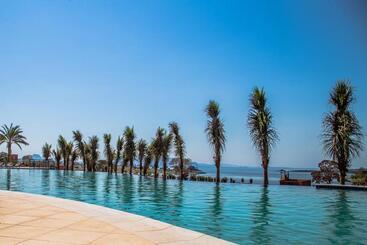 هتل Malai Manso Yacht Convention & Spa