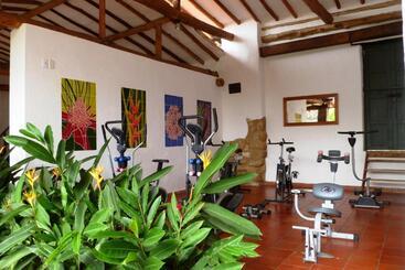 هتل Mision Santa Barbara Rnt 4799