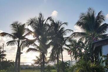 هتل Playa Tranquilo B&b And Dive Shop
