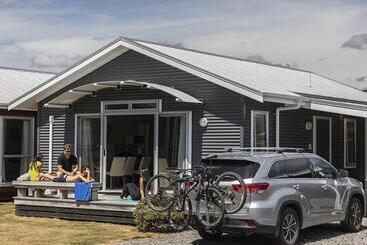 هتل Rocky Mountain Chalets Ohakune