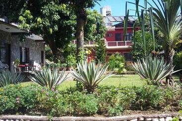 هتل Trekkers Lodge